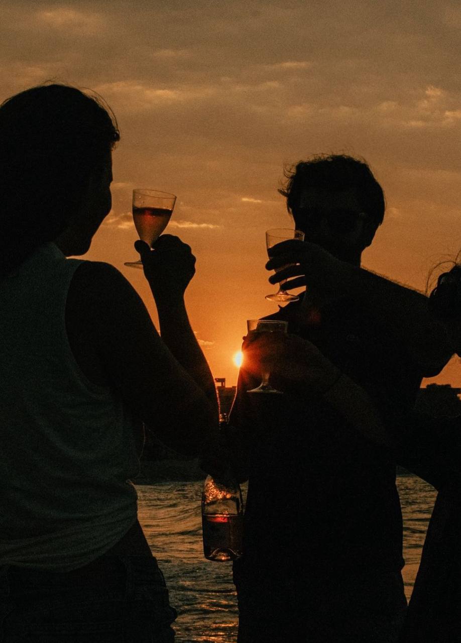 Пхи Пхи, Рача Яй и закатная вечеринка у острова Майтон - Премиальное путешествие на катамаране